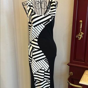 Stylish Black and White Geometric maxi Dress